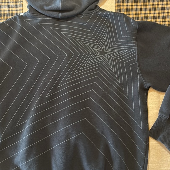 Fox Black Zip Up Sweatshirt with Bold Star Design - Picture 5 of 15